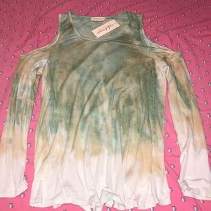 Green/tan/white tie dye top